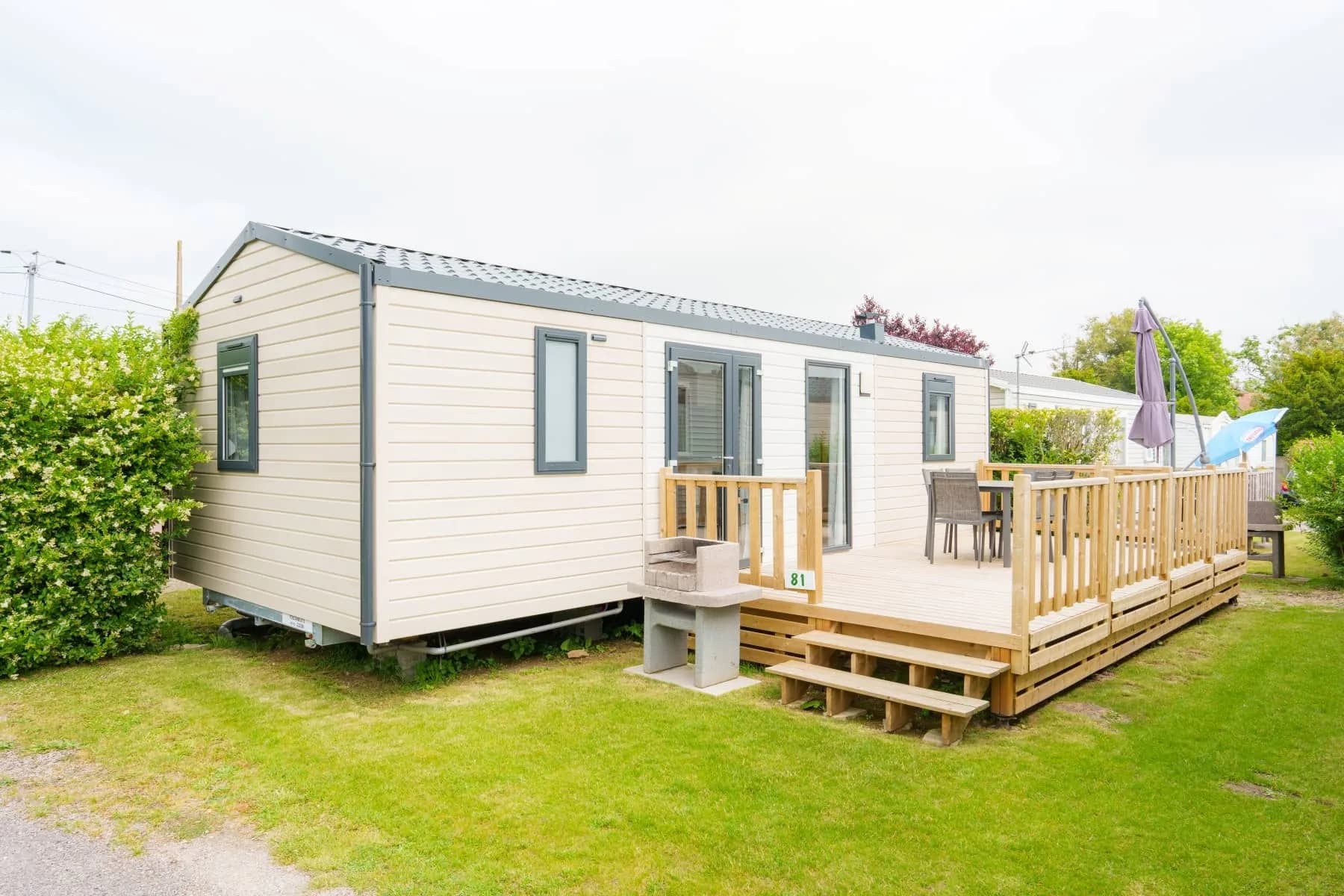 Emplacement pour tentes et caravanes au Camping Pomme de Pin